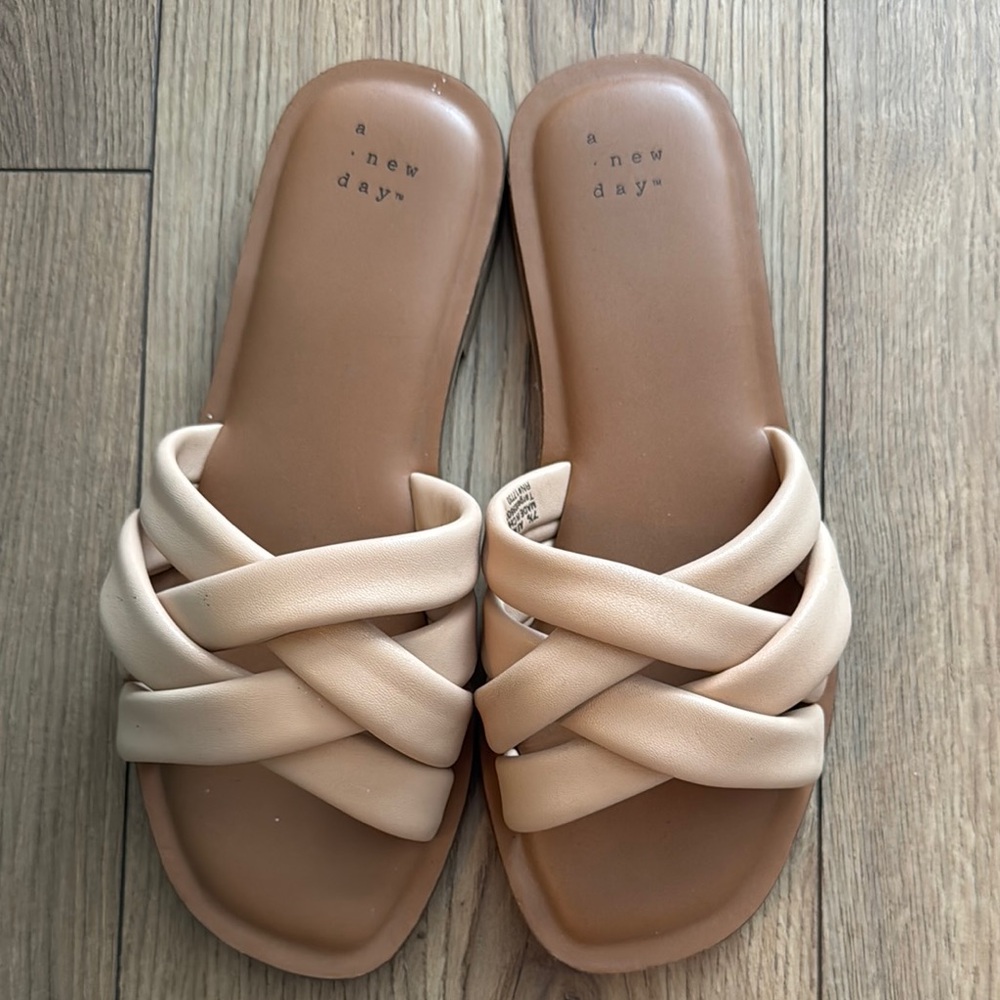 A New Day Women's Cream Slide Sandals